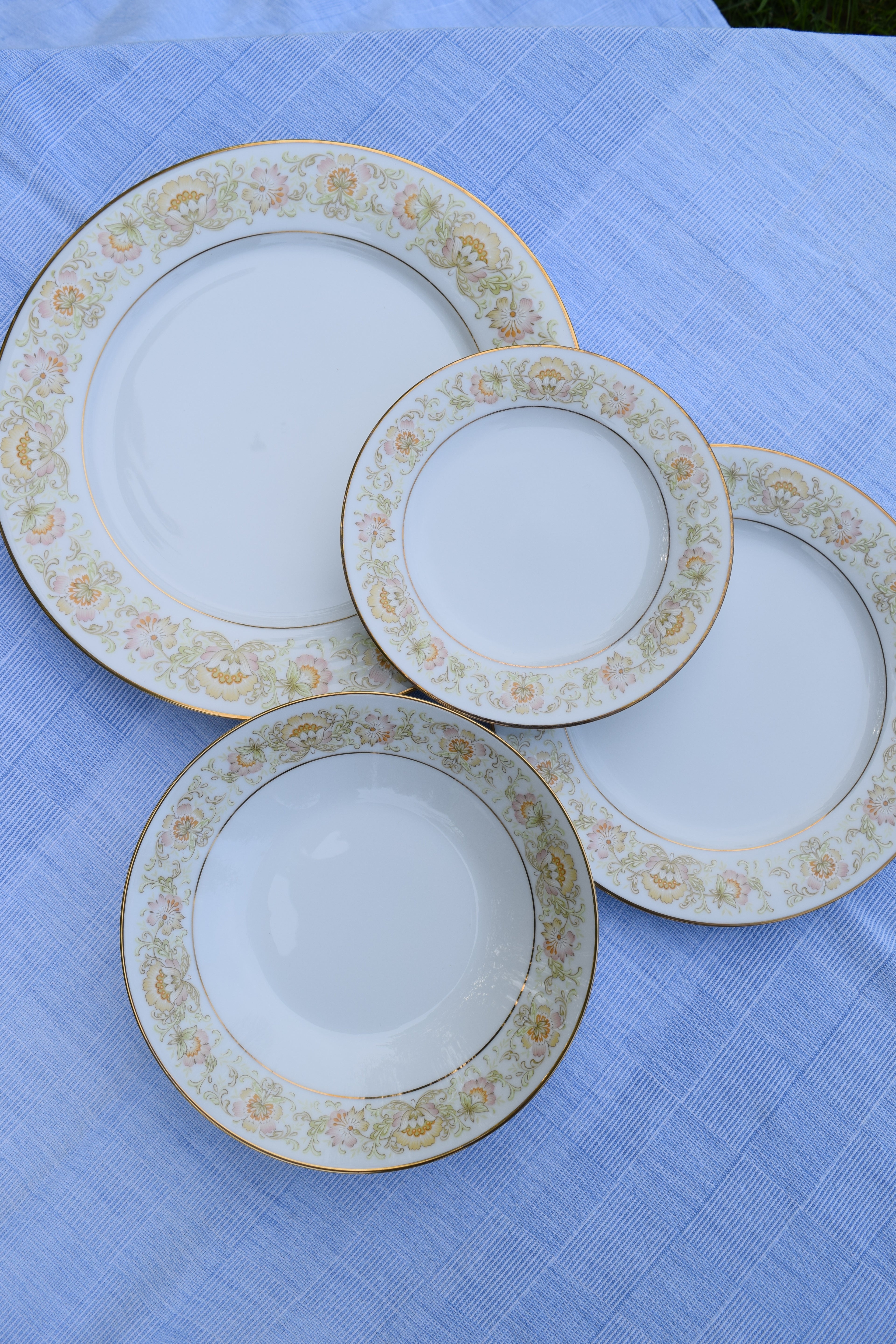 Laura's set